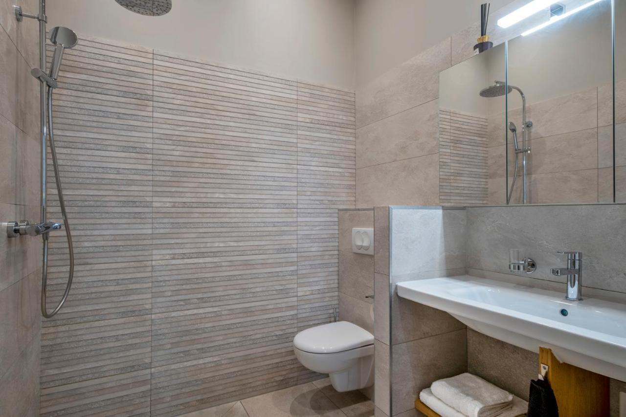 Escale Rochelaise B&B, Spa Bain Nordique Et Sauna Tonneau ラ・ロシェル エクステリア 写真